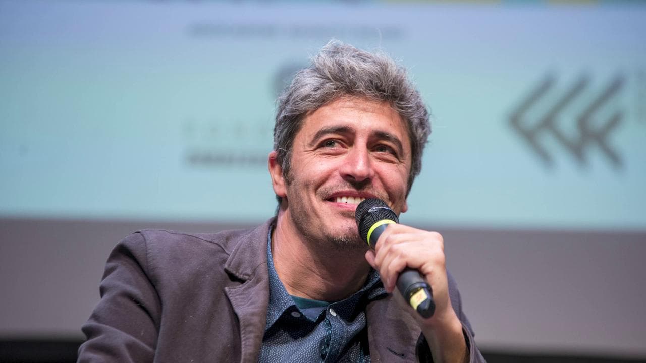 Caserta, Pif vince la battaglia per cancellare il nome del fascista dalla via: sarà intitolata a Siani
