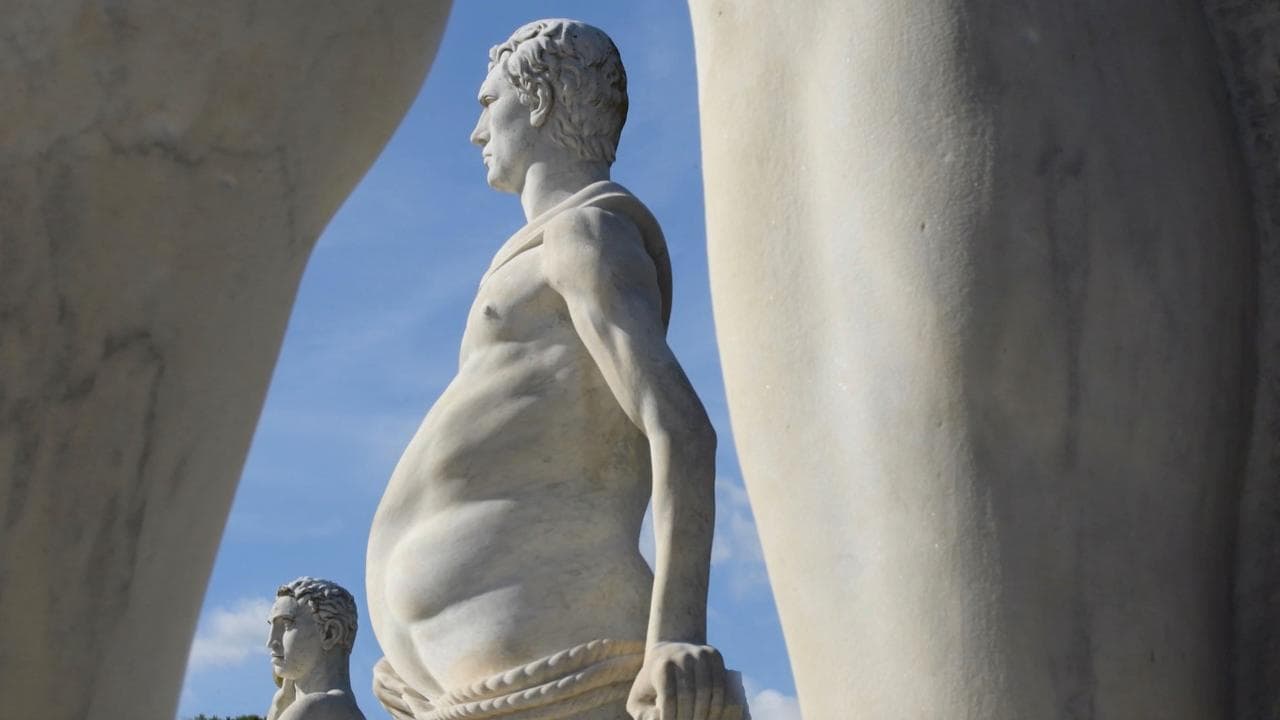 Senza sport anche le statue sarebbero in sovrappeso. L'incubo a lieto fine