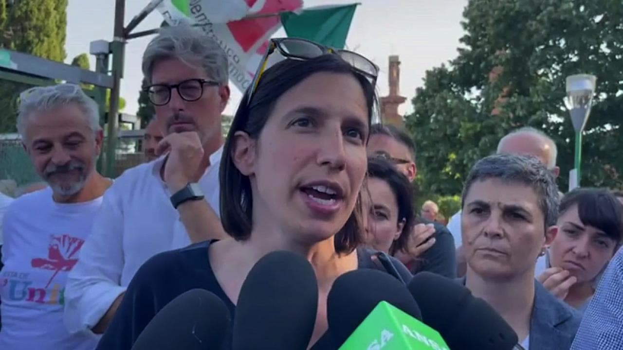 Femminicidi, Schlein: "Il governo investa di più sulla prevenzione e la formazione specializzata"