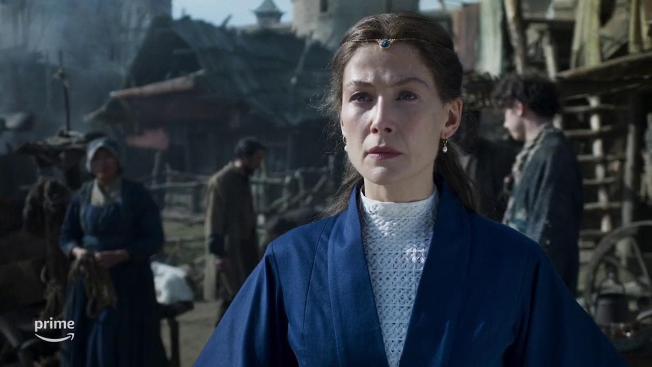 'La ruota del tempo', la seconda stagione della serie fantasy con Rosamund Pike