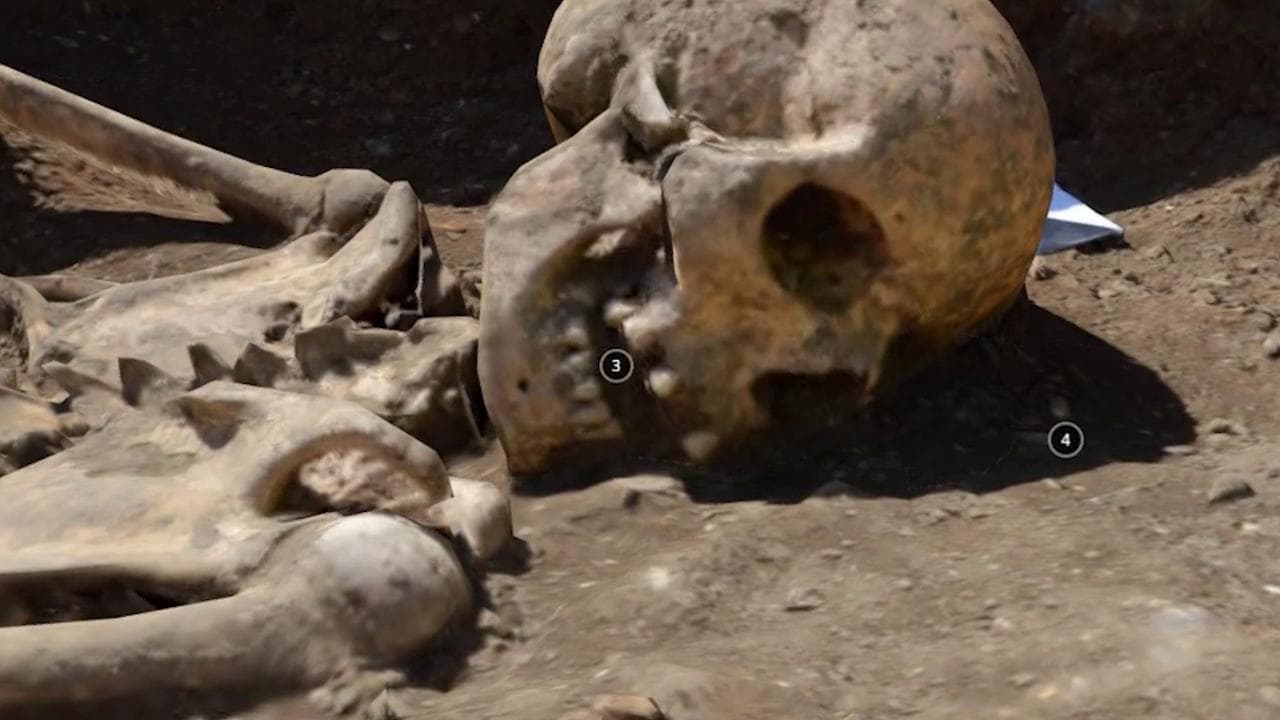 Seppellita con il volto verso il basso perché non "torni" dalla tomba: chi è secondo gli archeologi