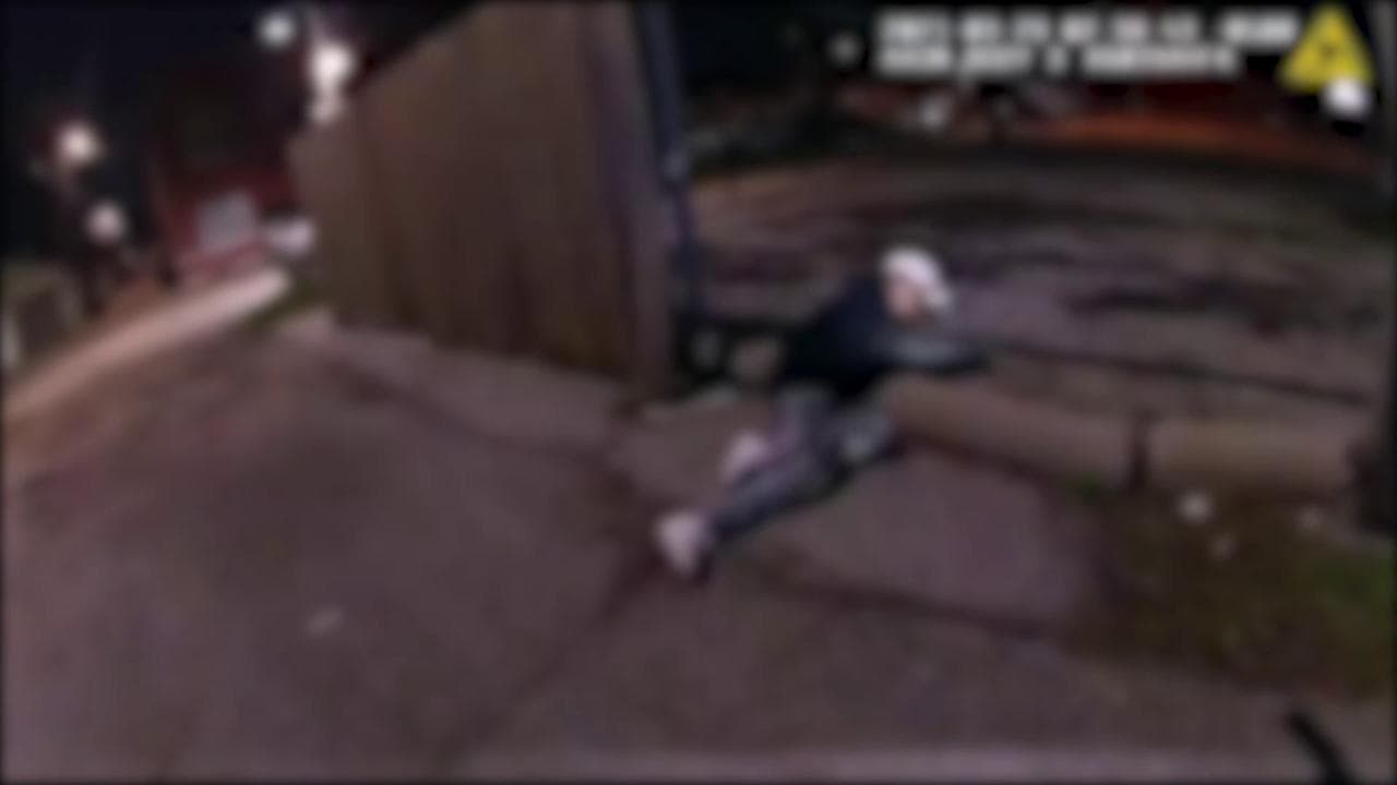 Chicago, 13enne ucciso dalla polizia: aveva le mani alzate