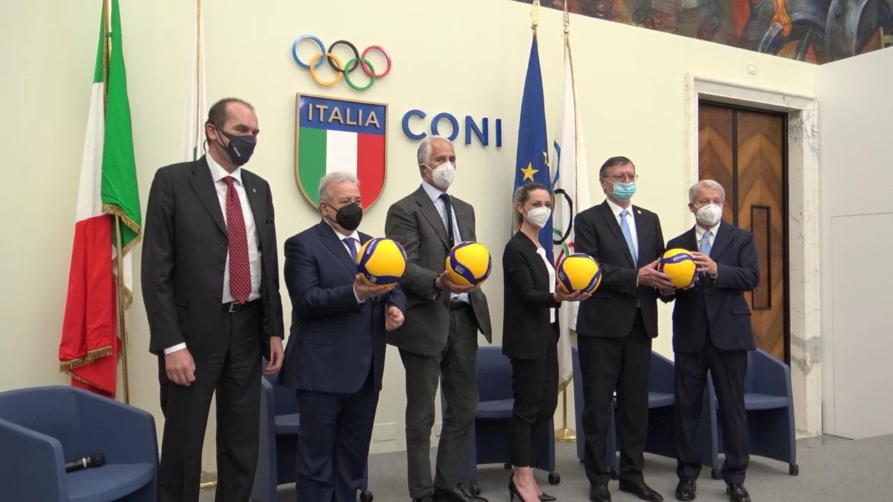 Olimpiadi, Vezzali: "Spero possano disputarsi, gli atleti si sono allenati una vita per questo"