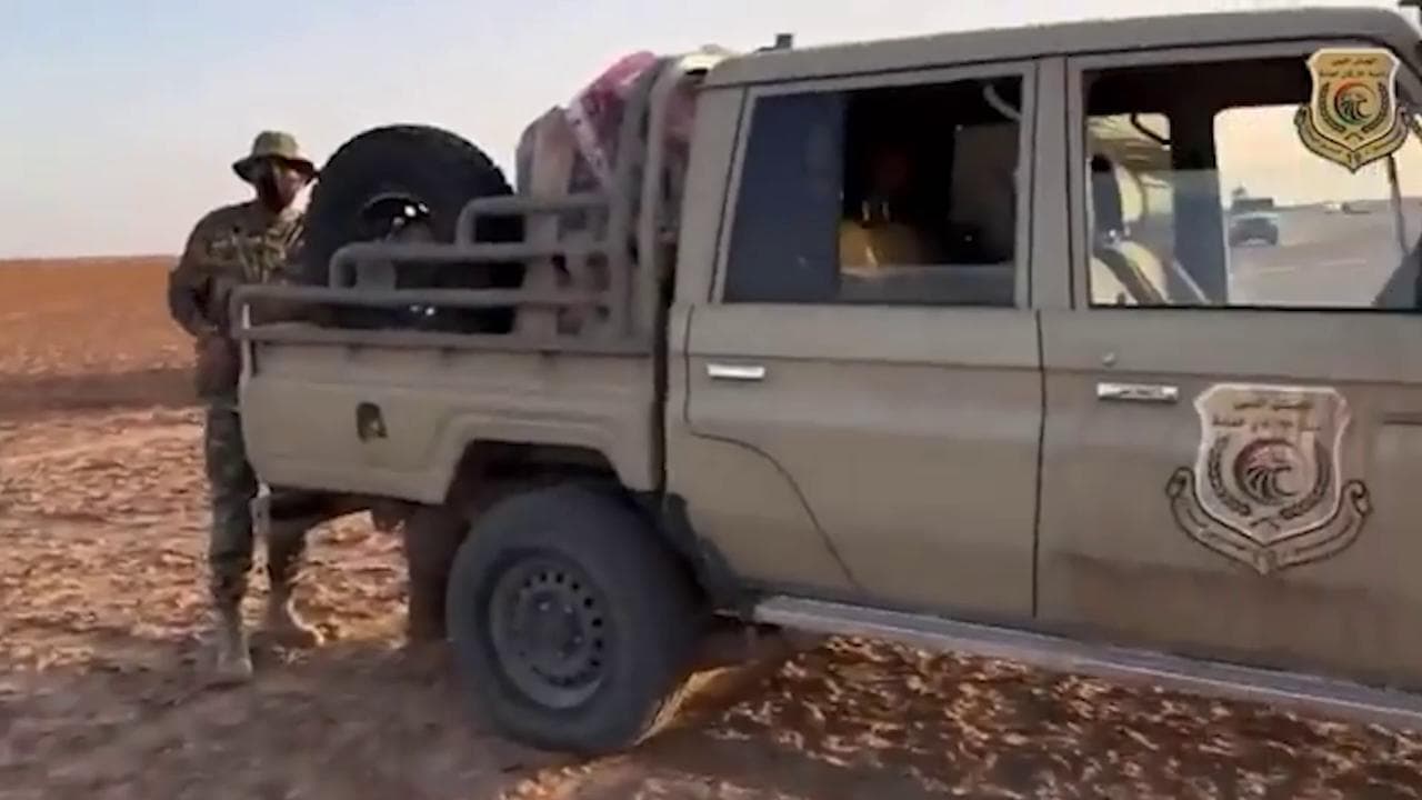 Migranti, confine Libia-Tunisia: padre e figlio trovati morti nel deserto