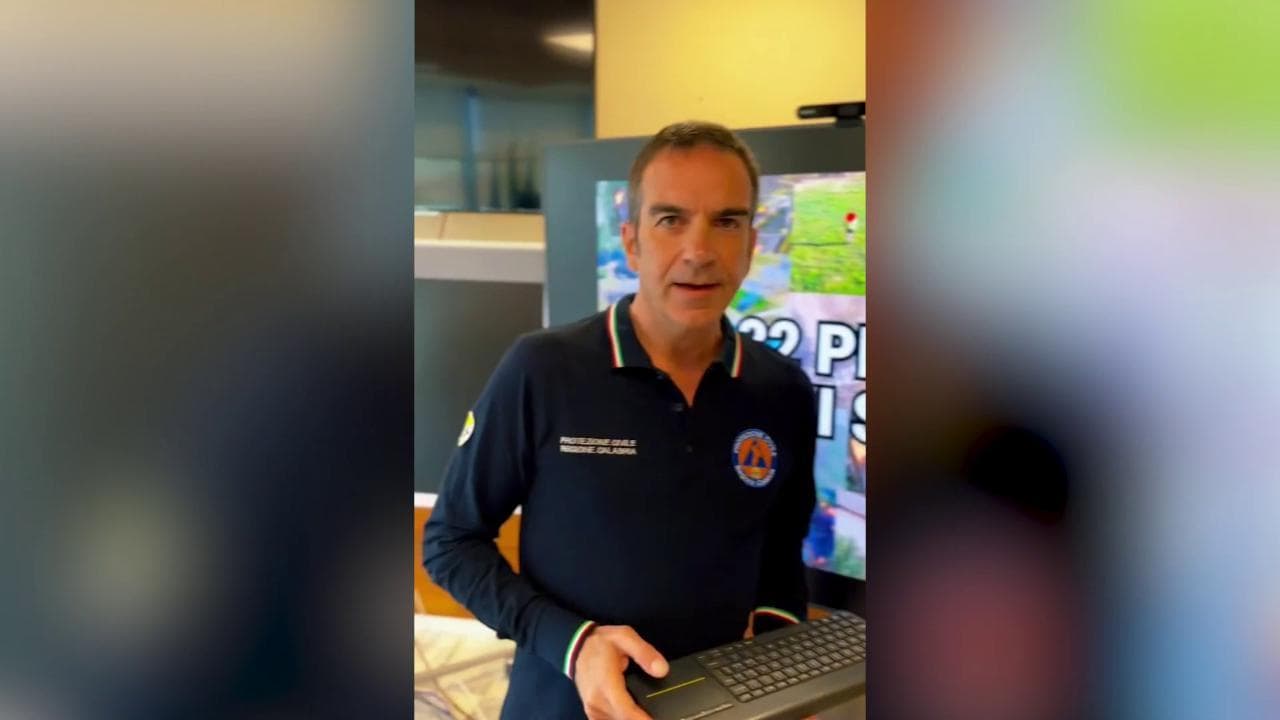 Calabria, bimbo di 10 anni ripreso dal drone mentre appicca rogo: la denuncia del governatore Occhiuto