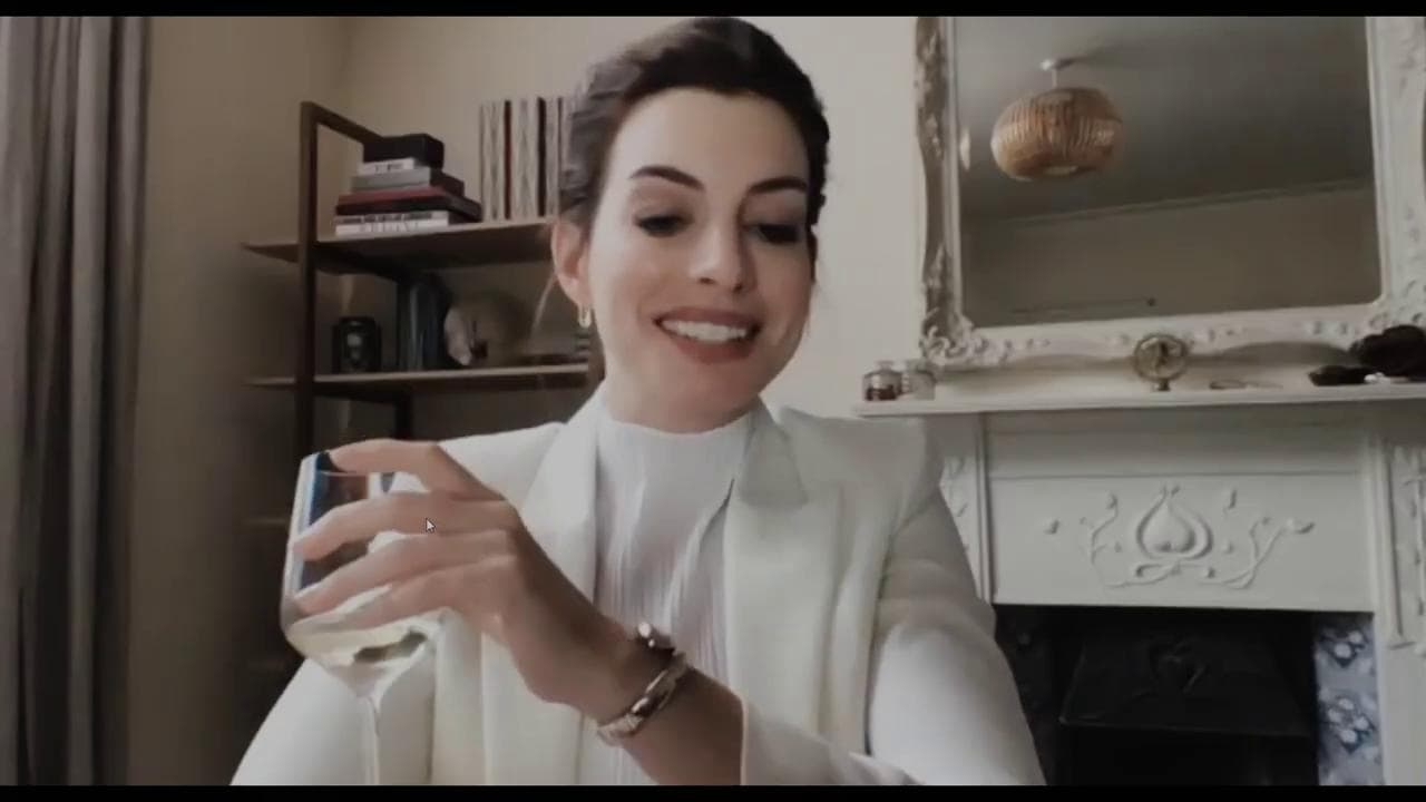 'Locked Down', commedia e pandemia con Anne Hathaway - trailer