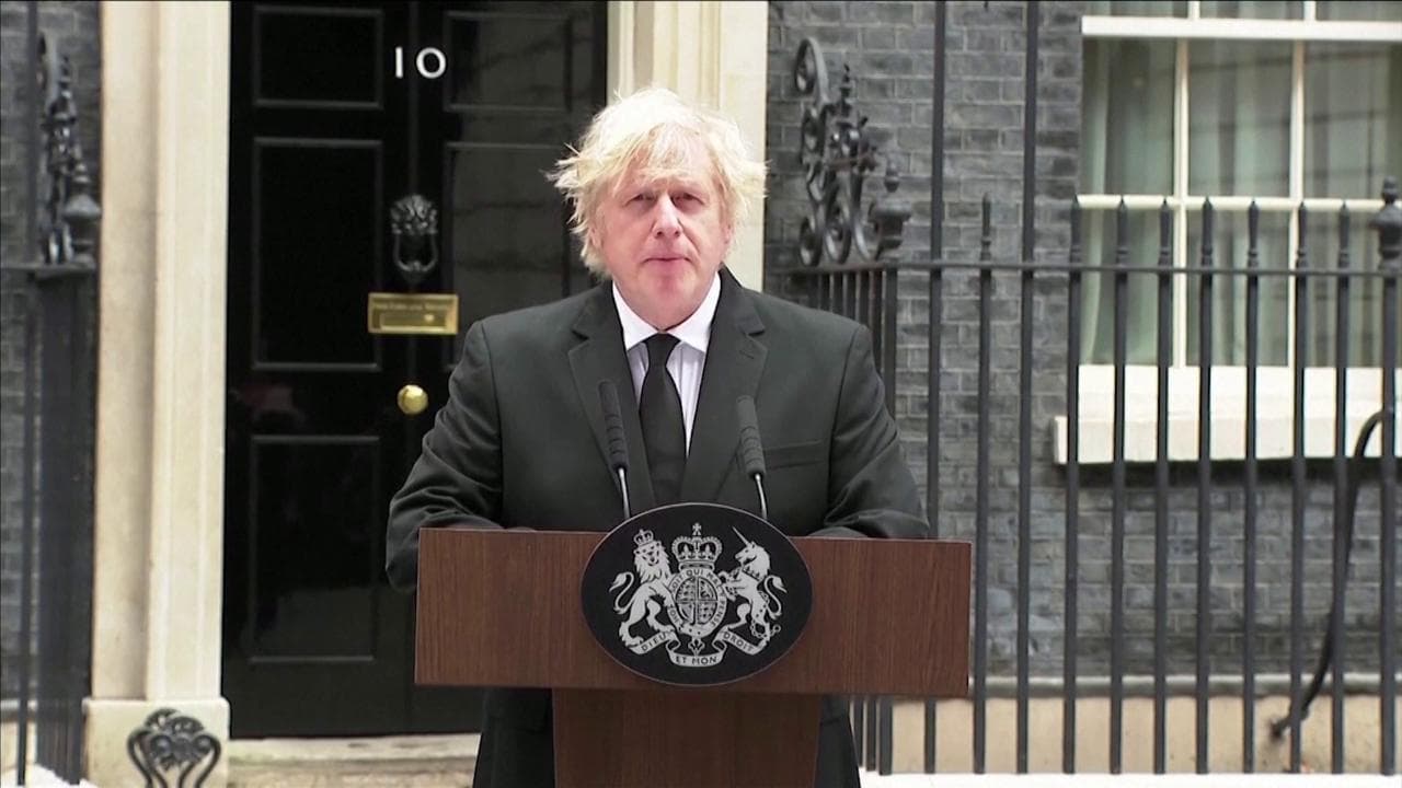 Addio al principe Filippo, Johnson: "La nazione piange insieme alla regina e alla Royal Family"