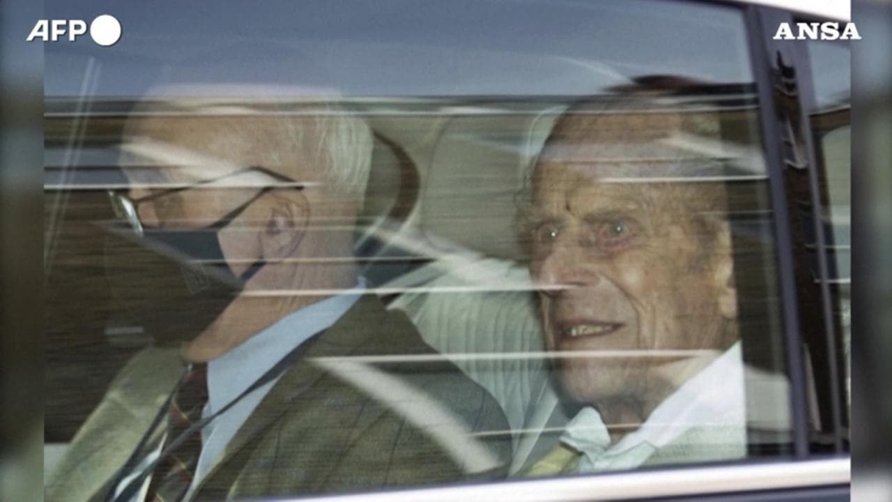 Londra, il principe Filippo lascia l'ospedale dopo l'ultimo ricovero