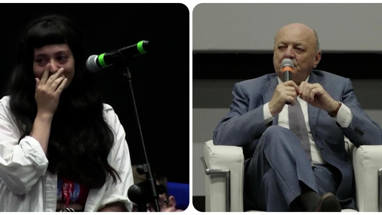 Giffoni, una ragazza in lacrime a Pichetto Fratin: "Io ho paura per il futuro, lei non ce l'ha?". E il ministro si commuove