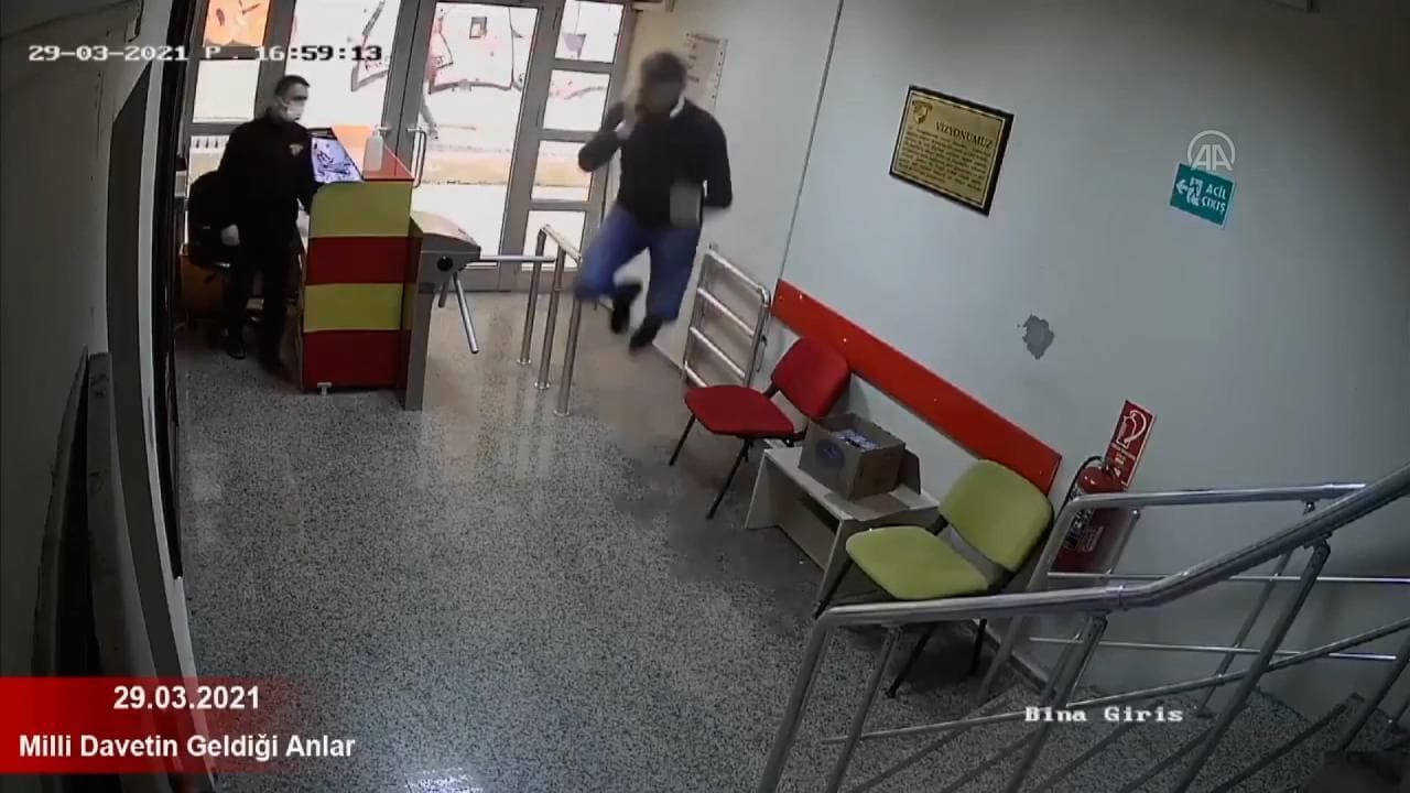 Turchia, scopre di essere stato convocato in Nazionale: il calciatore impazzisce di gioia