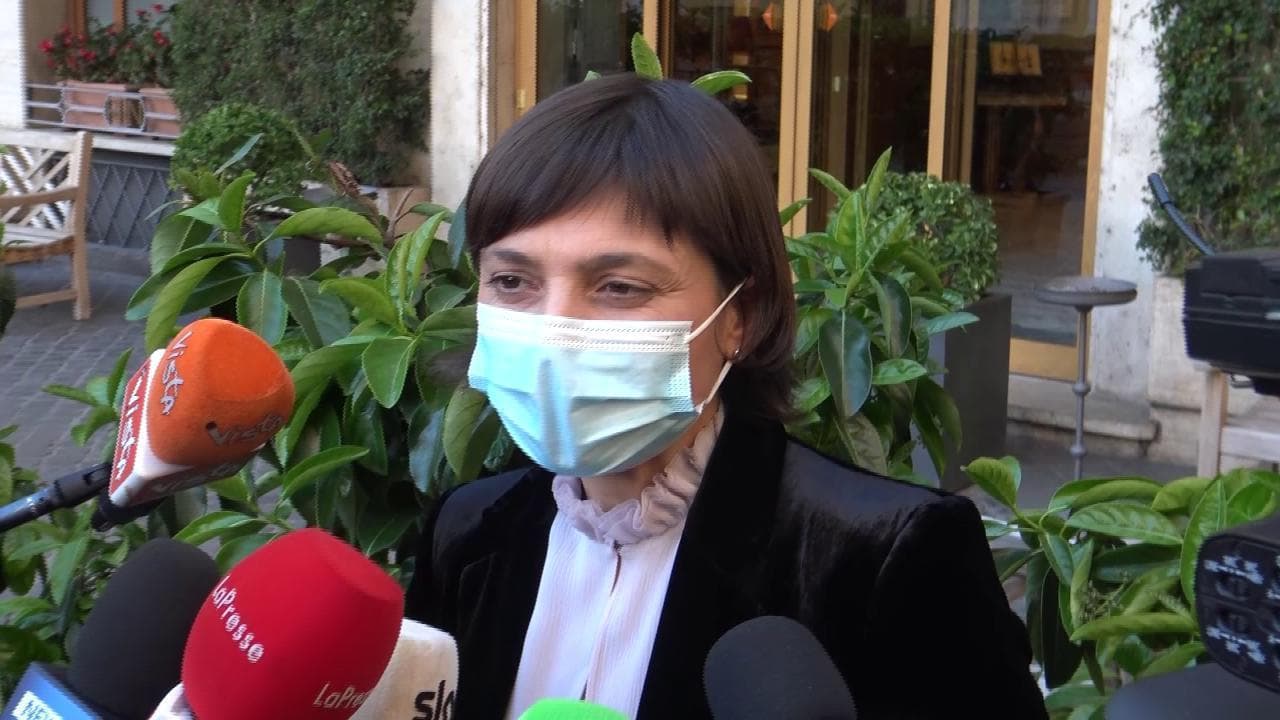 Pd, Serracchiani eletta nuovo capogruppo alla Camera. La dem: "Continueremo a lavorare in prima linea"