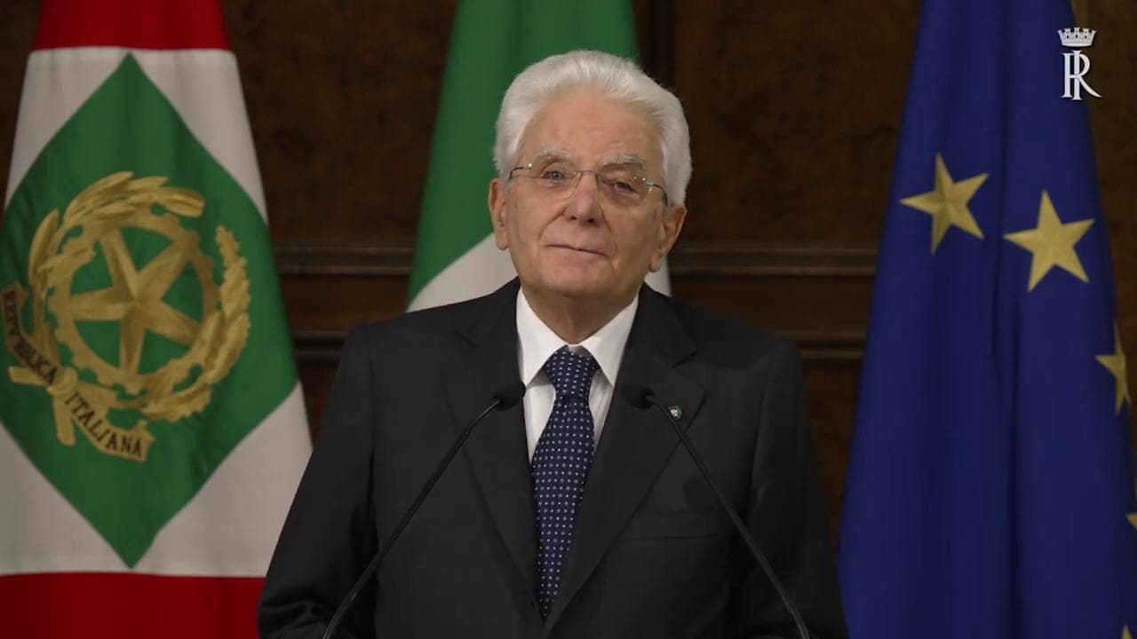 Mattarella sui migranti: "Morti in mare non lascino indifferenti. Dietro i numeri ci sono persone"