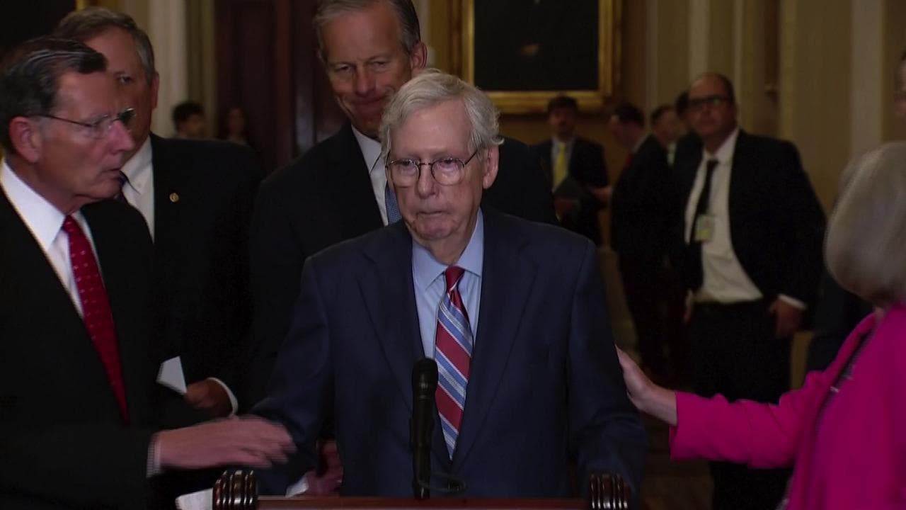 Usa, malore in diretta per il repubblicano McConnell: resta in silenzio per 20 secondi