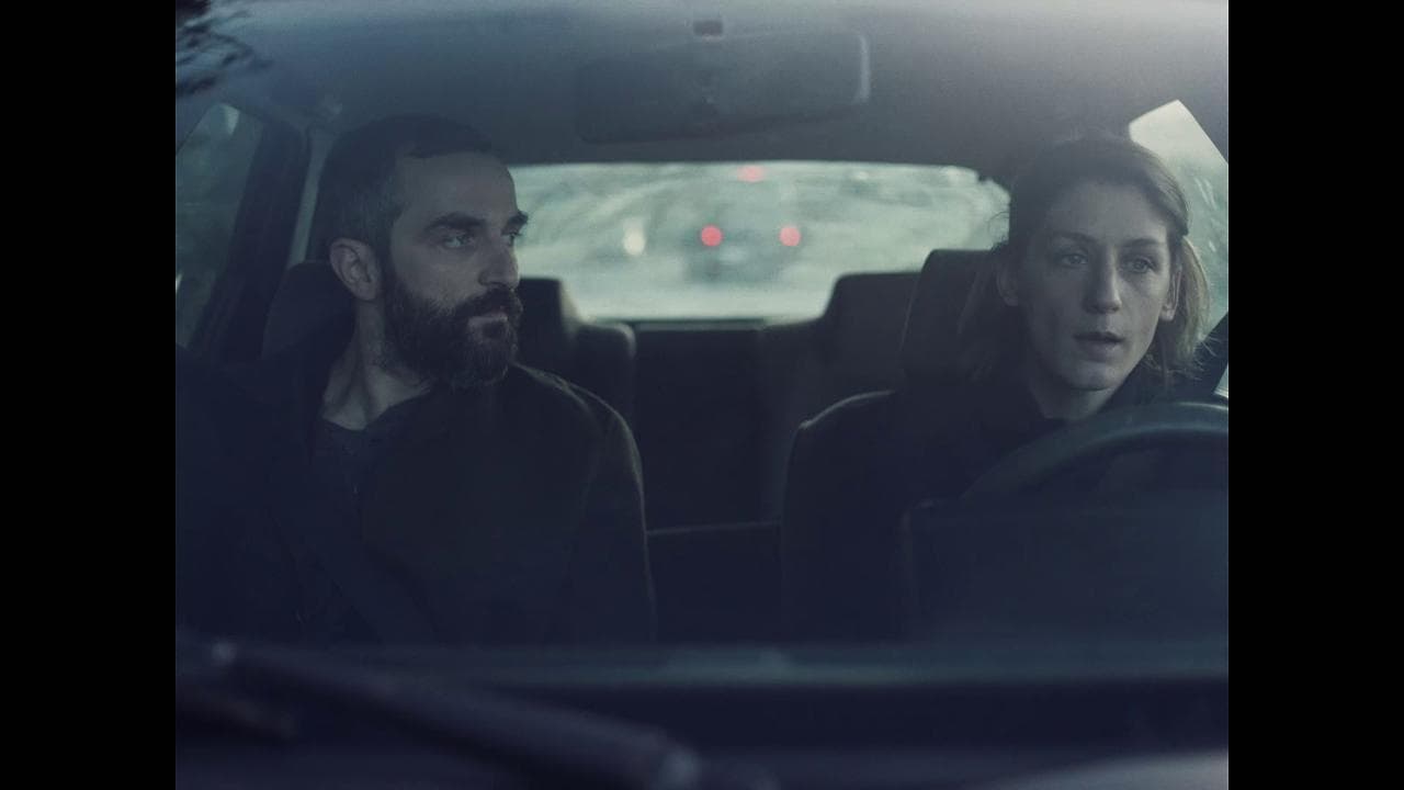 'Apples', tra pandemia e surreale il film greco che ha aperto Orizzonti ora in streaming