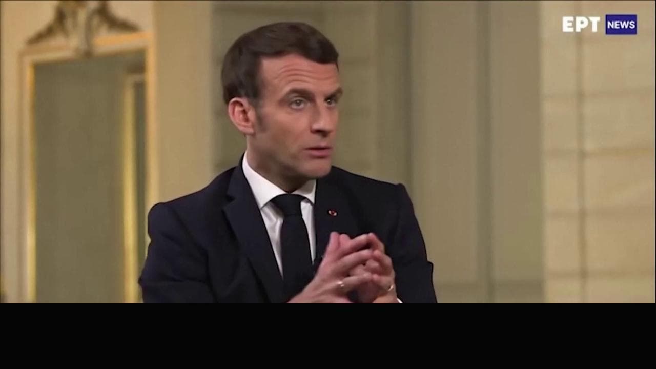 Vaccini, per Macron l'Europa ha sbagliato strategia: "Troppo razionali, non abbiamo puntato in alto"
