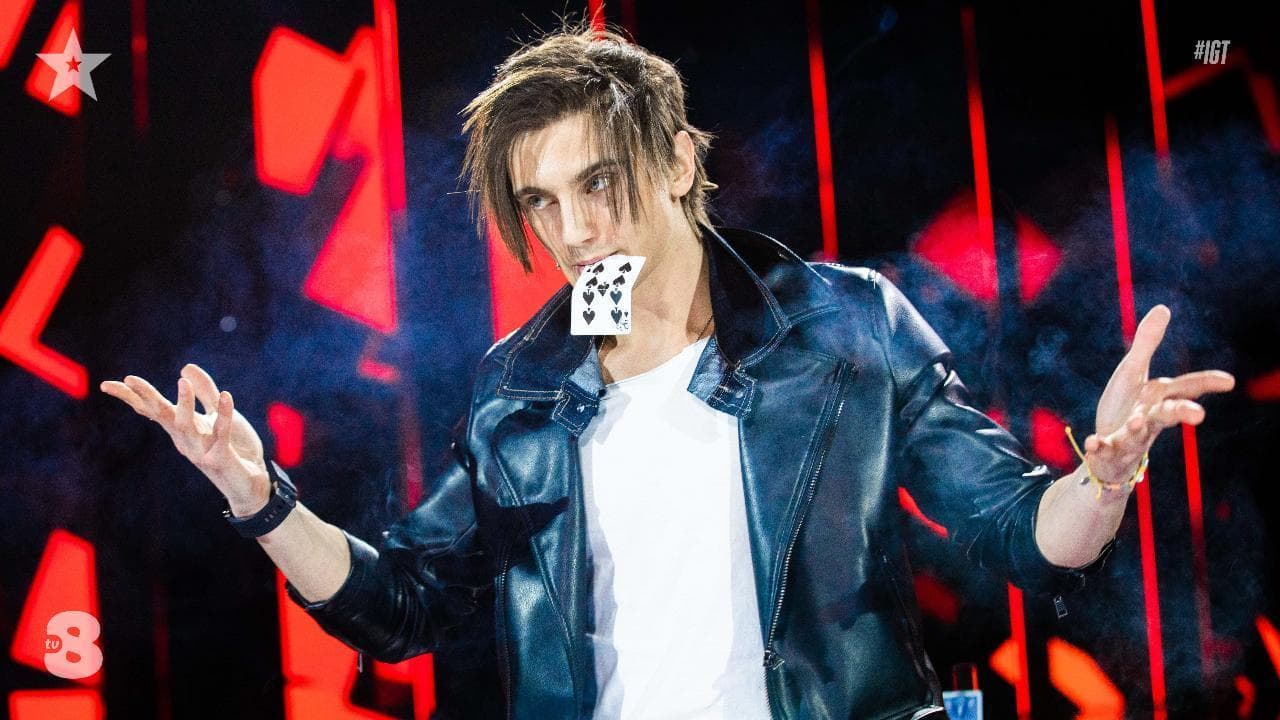 Italia's Got Talent, niente è come sembra: il mago Steven trionfa con i suoi giochi di carte