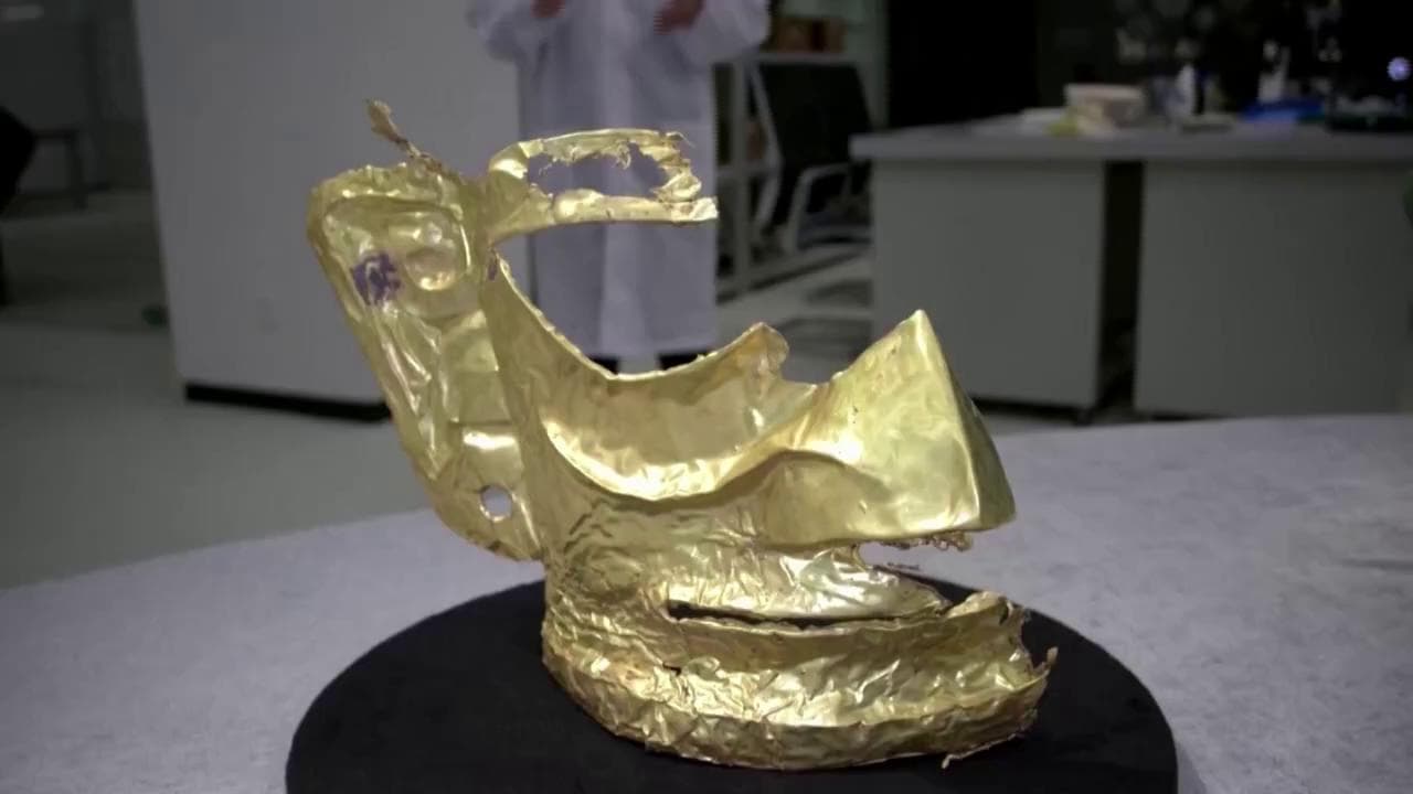 Cina, trovata una maschera d'oro di 3000 anni fa: "Può far luce sull'origine della cultura cinese"
