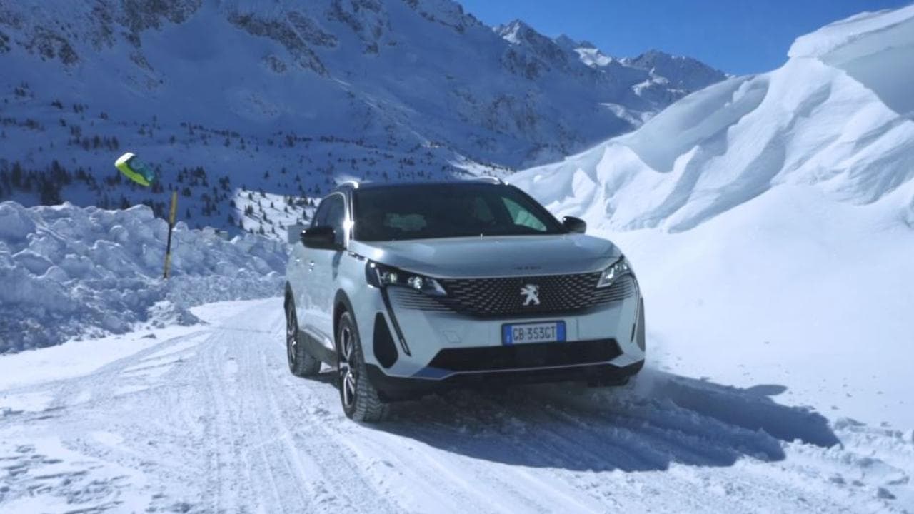 L’ibrido integrale: ecco l’idea della nuova Peugeot 3008