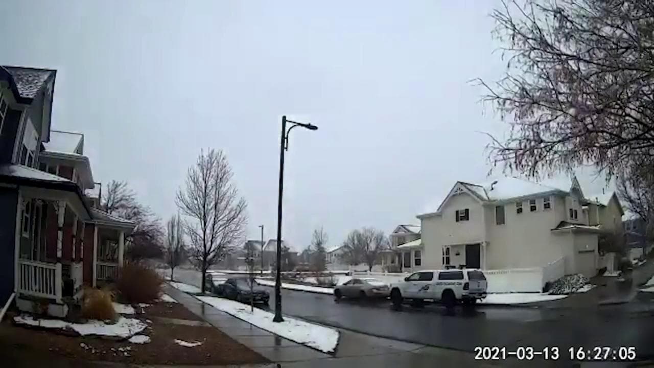 Colorado, la tempesta di neve in timelapse: in 1'30" il quartiere viene ricoperto