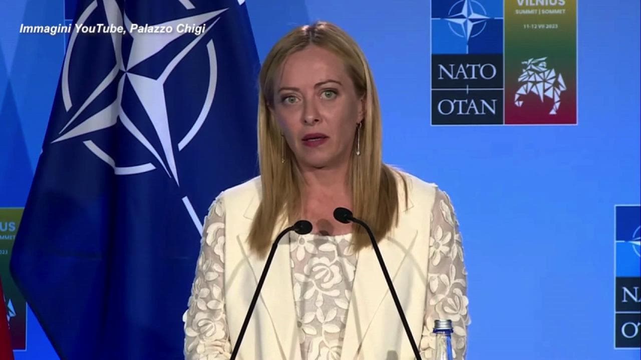 Vilnius, Giorgia Meloni: "Soddisfatta del contributo italiano al vertice Nato. Biden mi ha invitato alla Casa Bianca"