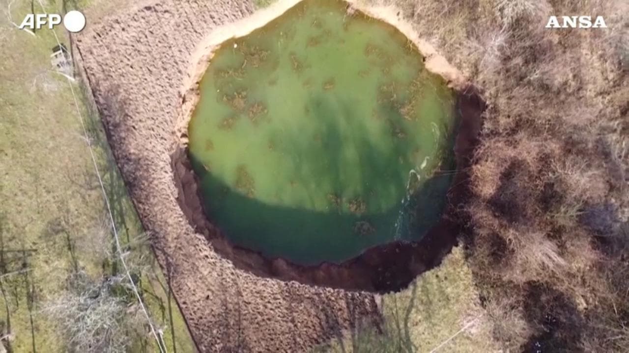 Croazia, comparse enormi doline carsiche a tre mesi dal violento terremoto