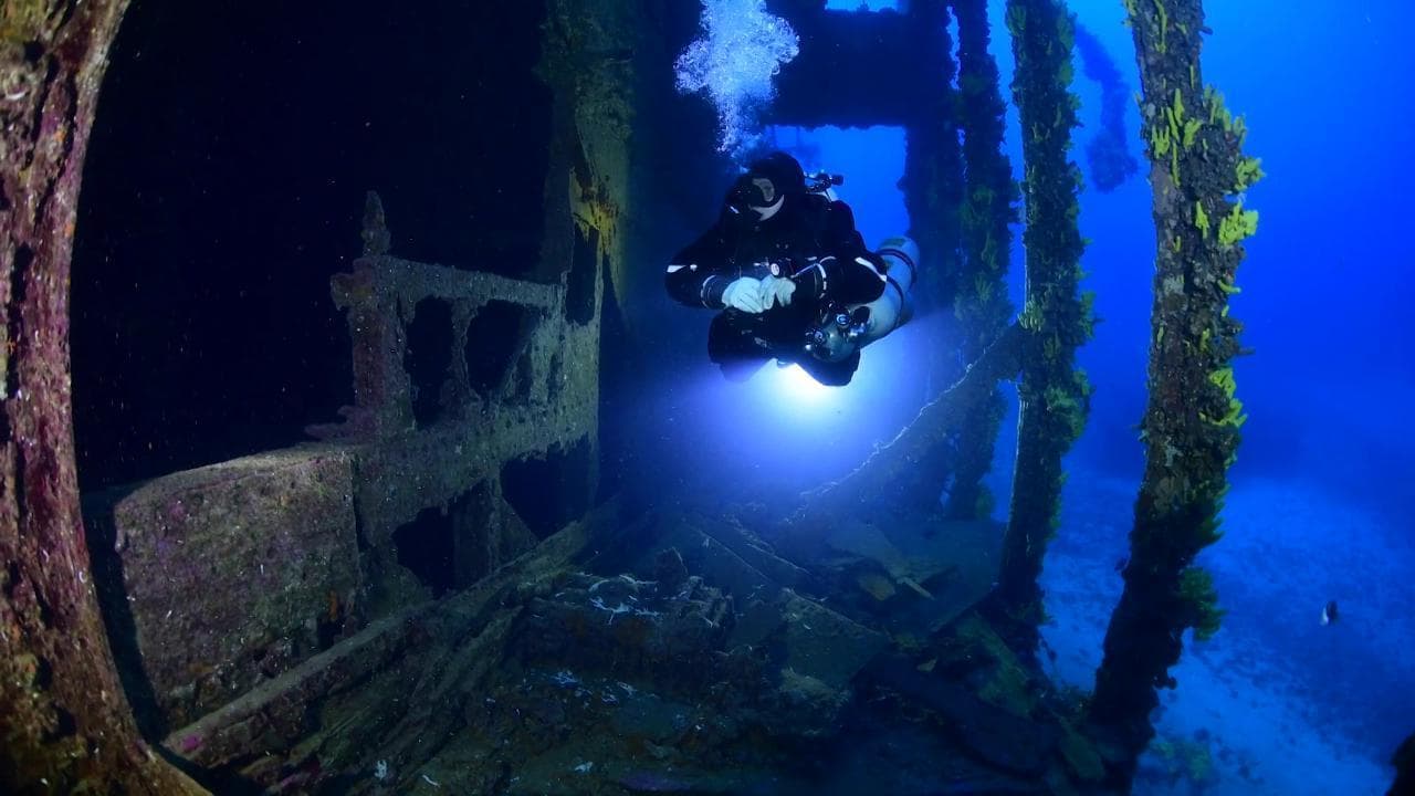Croazia, aerei da combattimento della Seconda Guerra Mondiale fotografati in fondo al mare