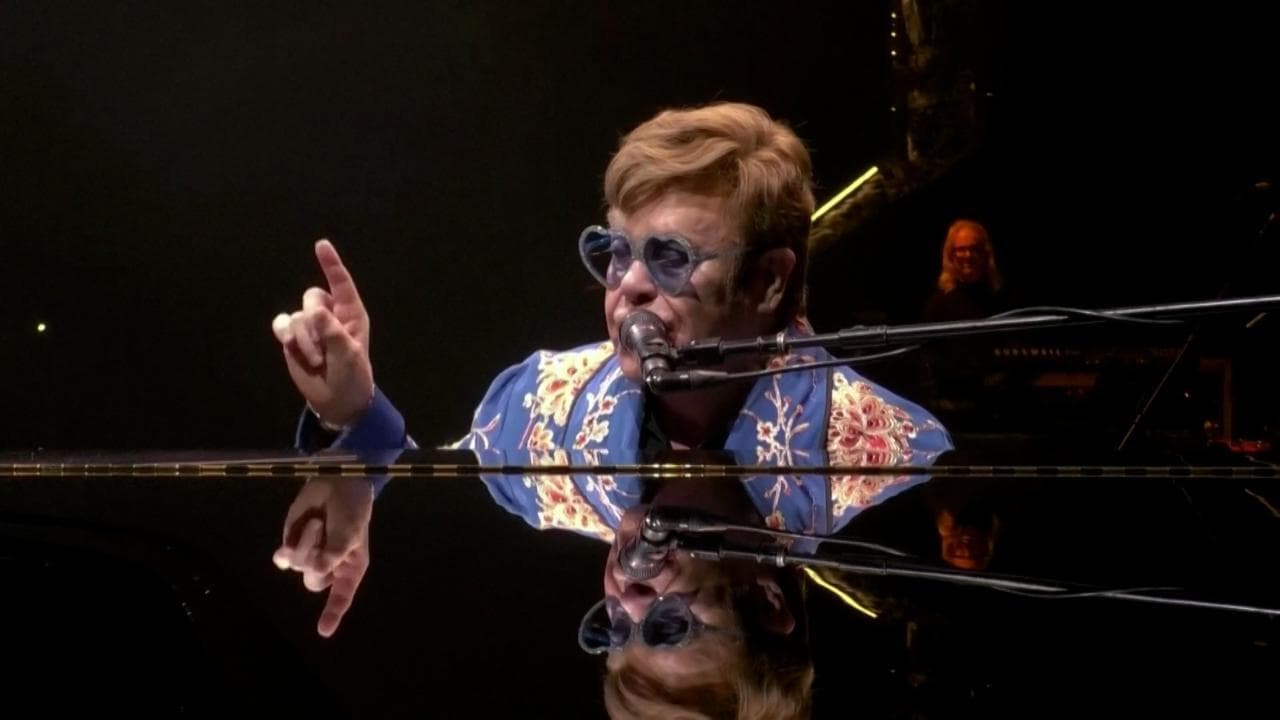 L'emozionante addio ai concerti di Elton John sulle note di Goodbye Yellow Brick Road