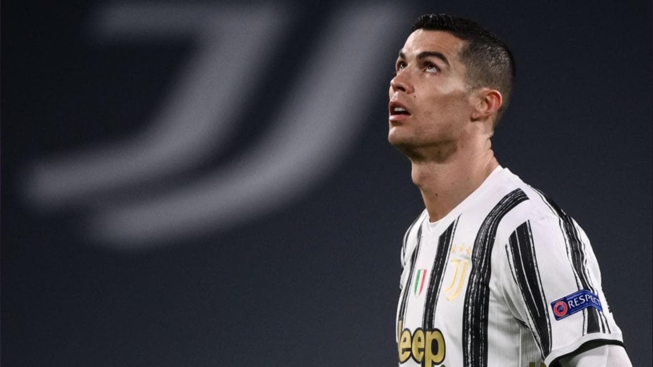Calcio, Juventus fuori dalla Champions: la delusione dei tifosi su Twitter