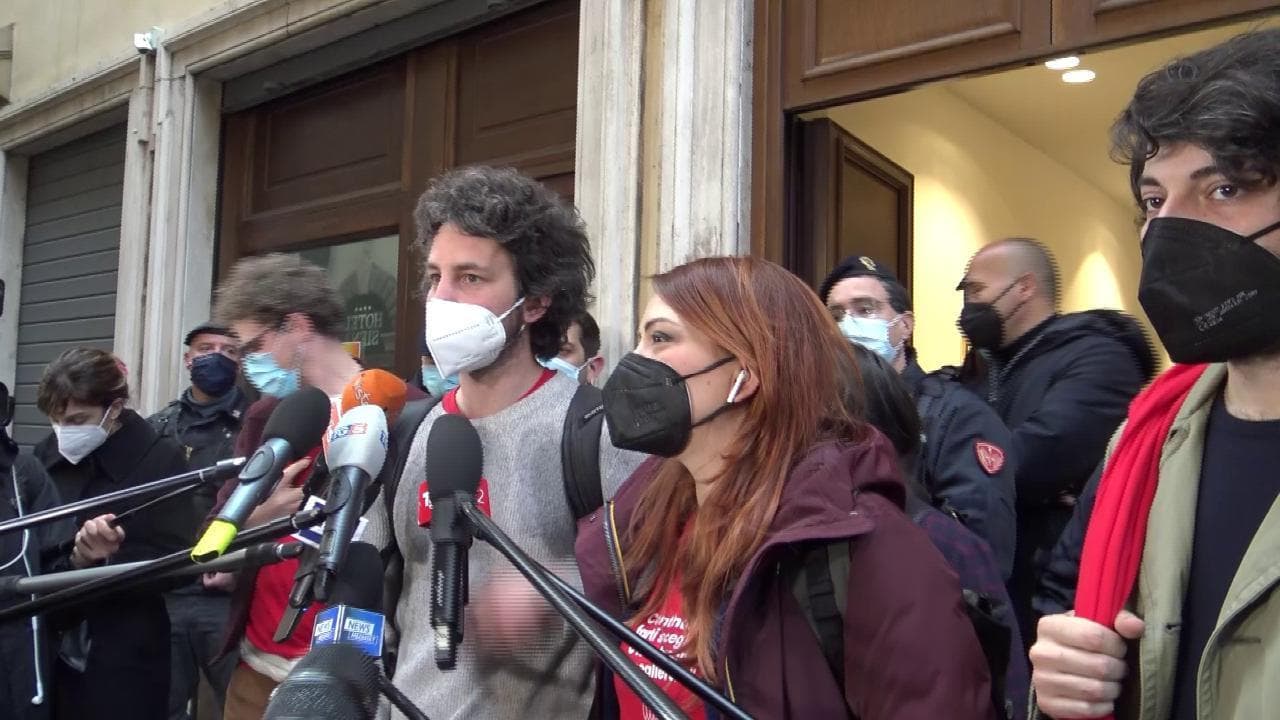L'appello delle Sardine: "Zingaretti prosegua il percorso di Piazza Grande, anche fuori dal Pd"