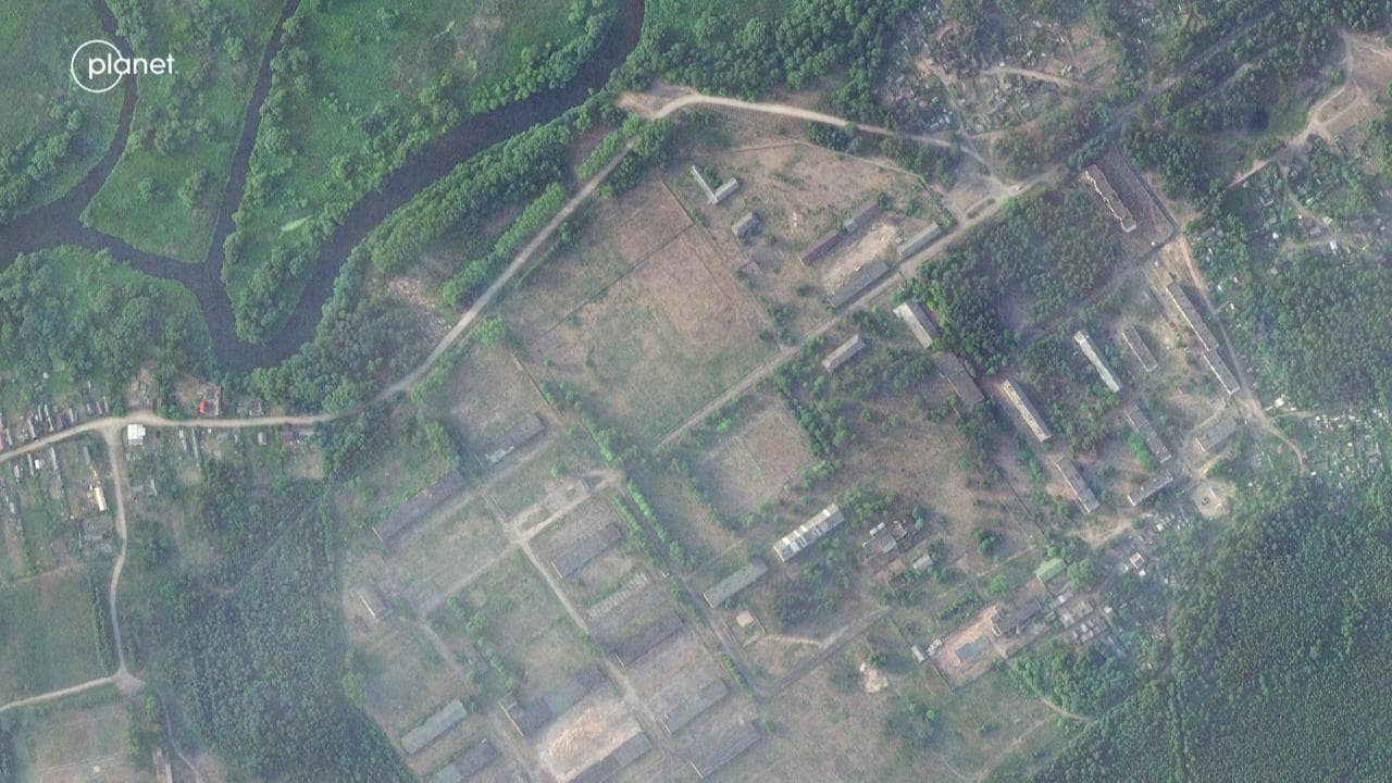 Queste immagini satellitari suggeriscono la costruzione di una nuova base Wagner in Bielorussia