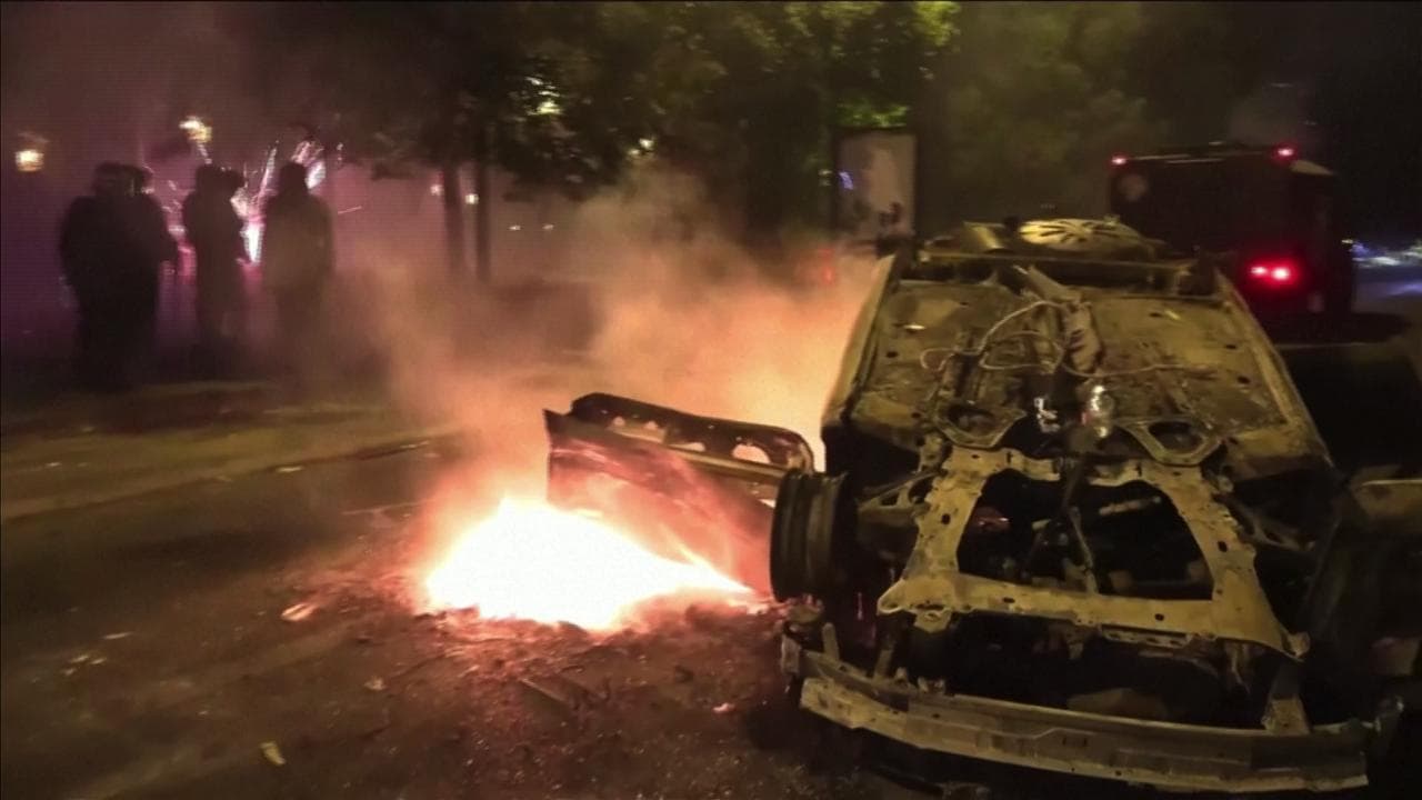 Francia, oltre seicento i fermati dopo la terza notte di disordini