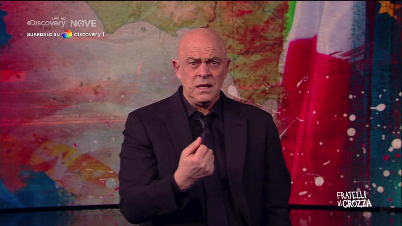 Crozza: "Sottosegretari? Draghi è passato dal 'Whatever it takes' al 'Ndo cojo cojo'