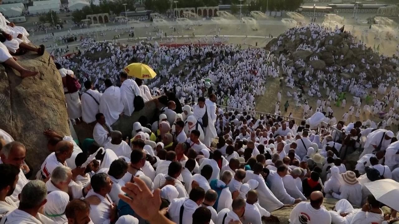 Il pellegrinaggio dei fedeli musulmani sul Monte Arafat
