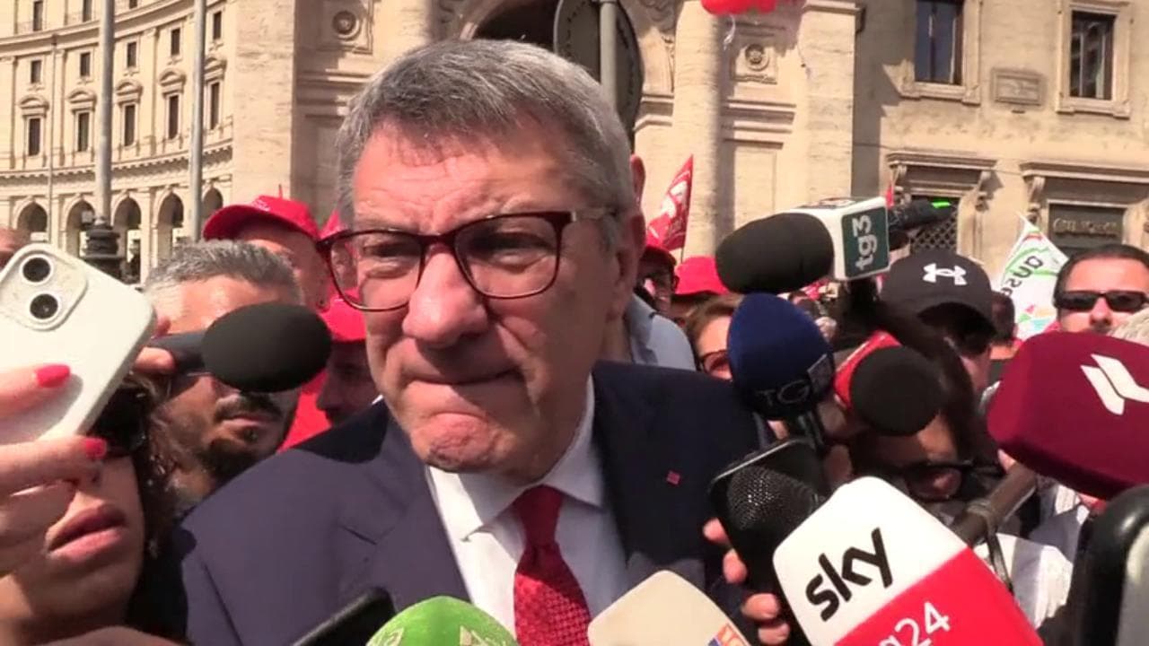 Sanità, Landini: "Governo rifiuta confronto. Gli ospedali sono allo stremo"