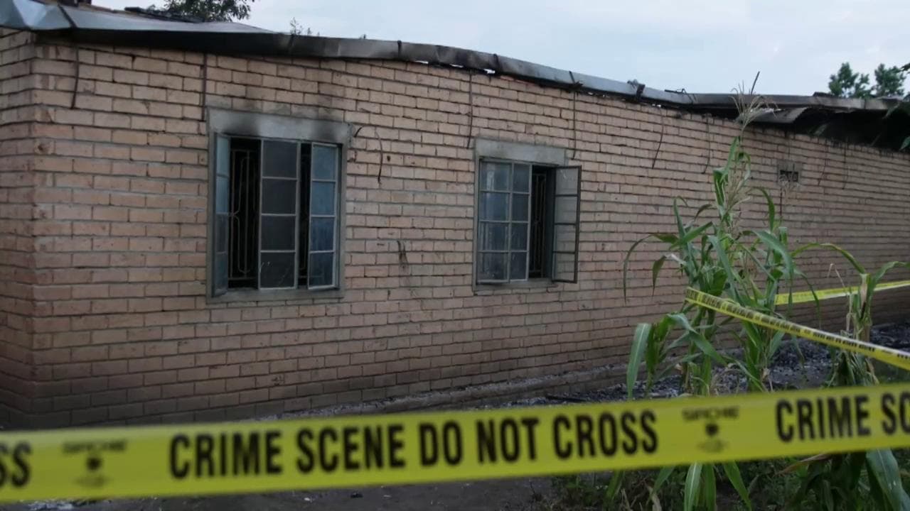 Uganda, la strage degli studenti: cosa resta dei dormitori dati alle fiamme