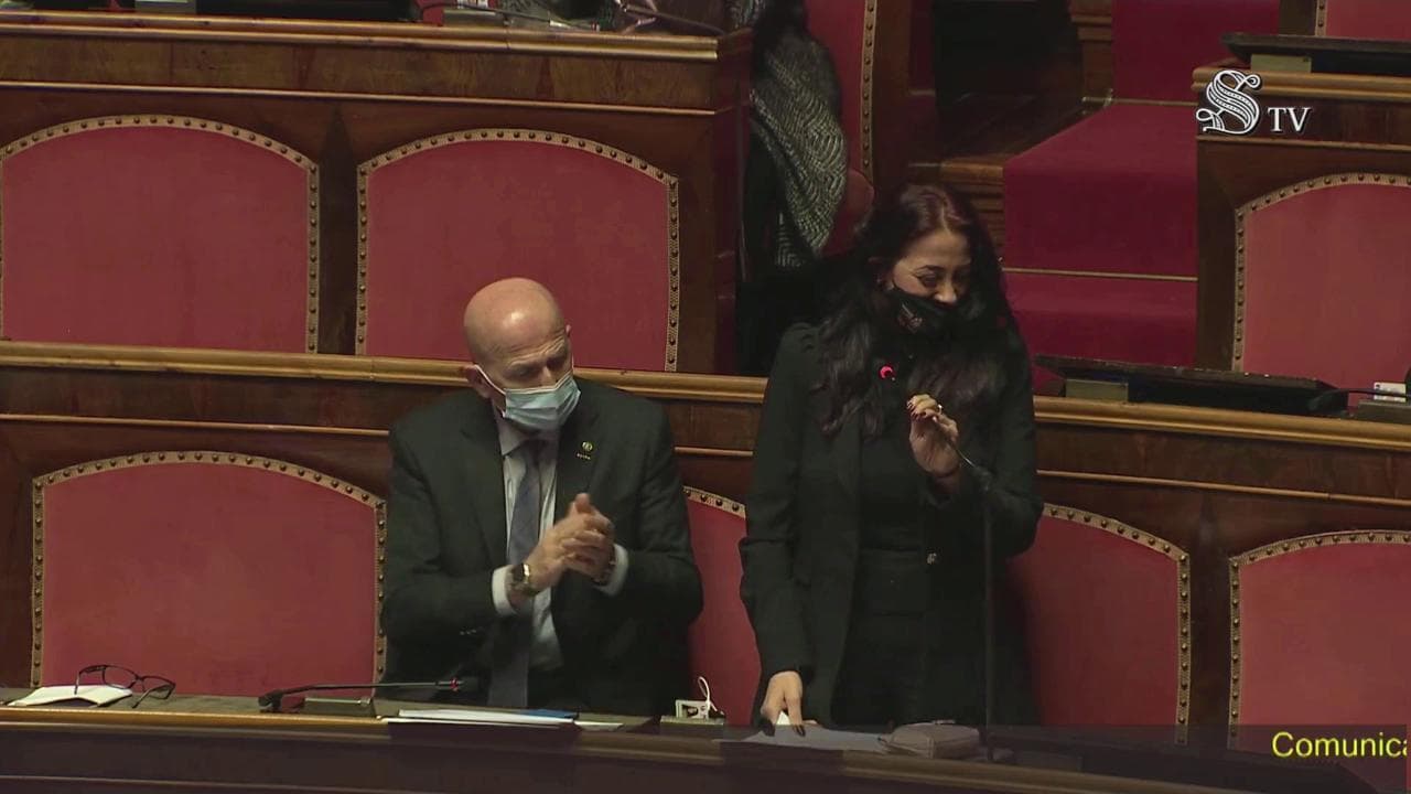 Fiducia, la senatrice Leone (M5S): "Il mio sì lacerante e sofferto". E si commuove parlando di Rousseau