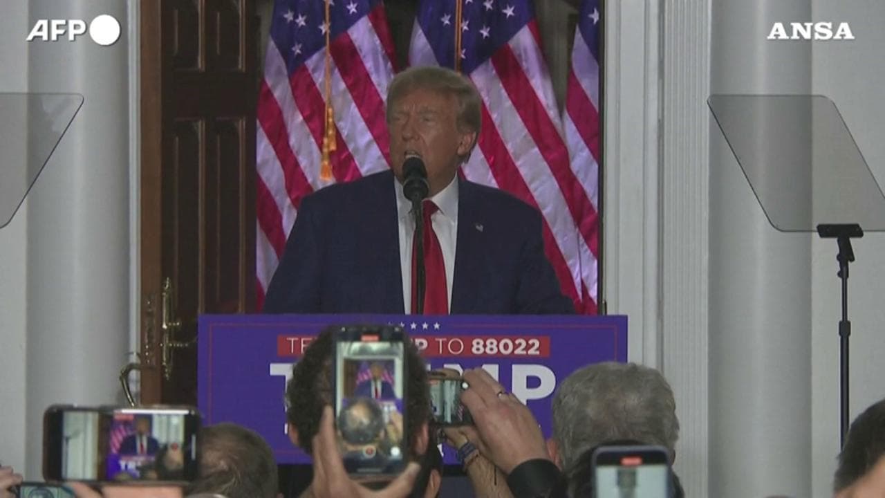 Donald Trump sulla sua incriminazione a Miami: "Un abuso di potere, l'ennesimo tentativo di truccare le elezioni"