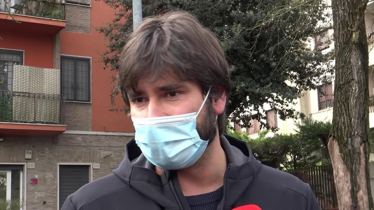 Di Battista: "Criticare Draghi non è blasfemia, con Di Maio nessun rancore. Mio futuro politico? Per ora no"