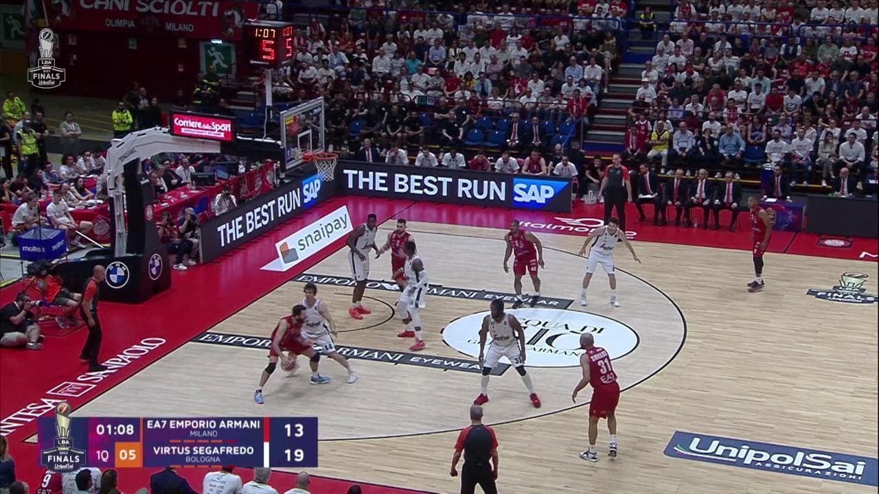 Basket, finale scudetto: Milano batte Bologna in gara 1. Gli highlights