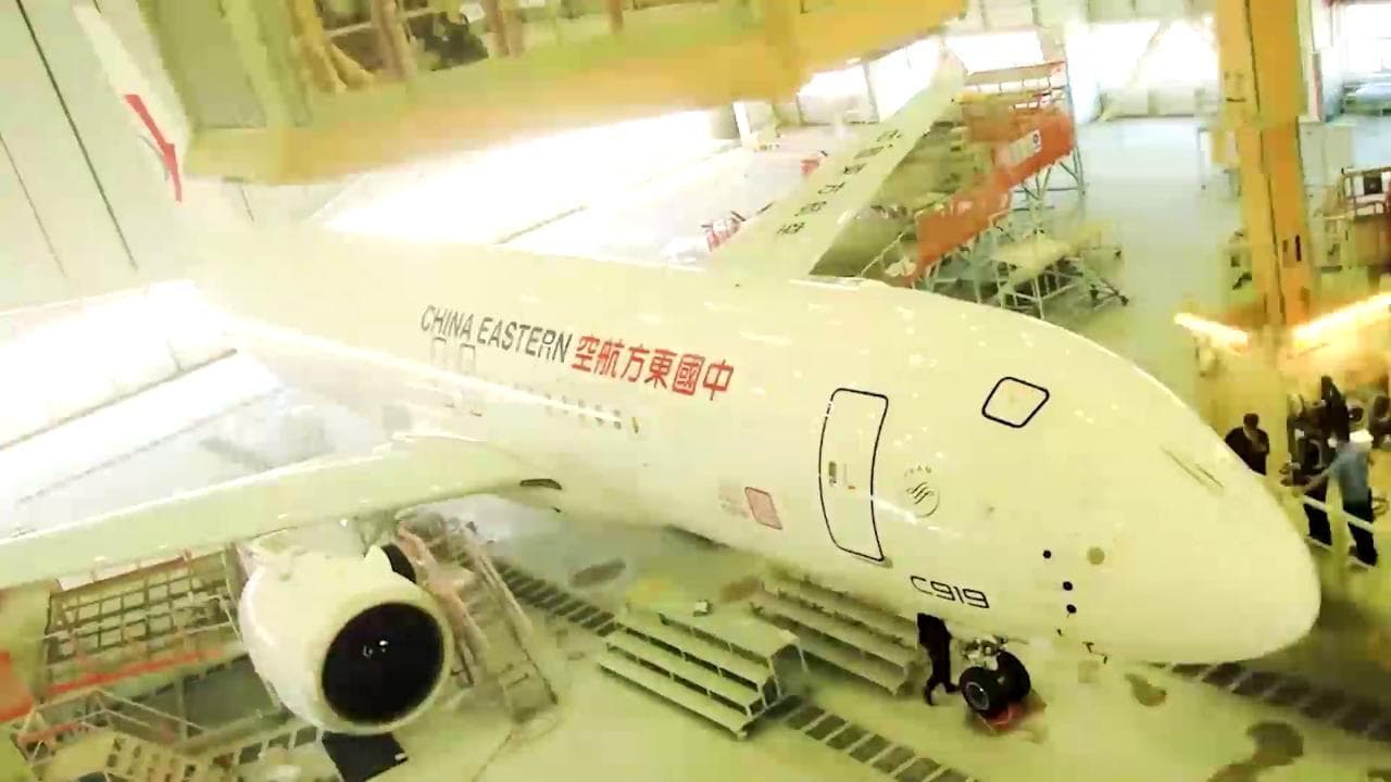 Il primo aereo passeggeri "Made in China" è in commercio: ecco com'è fatto il C919