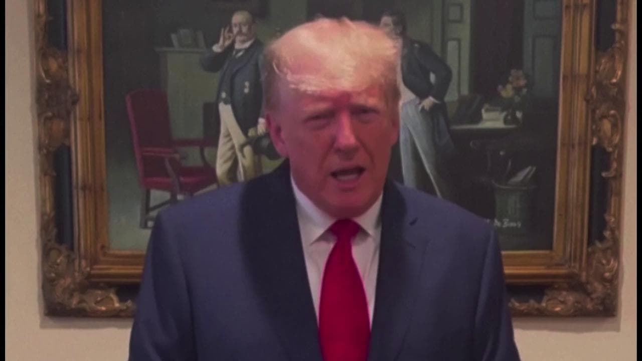Usa, Trump incriminato per i documenti riservati di Mar-a-Lago si difende: "Sono innocente"