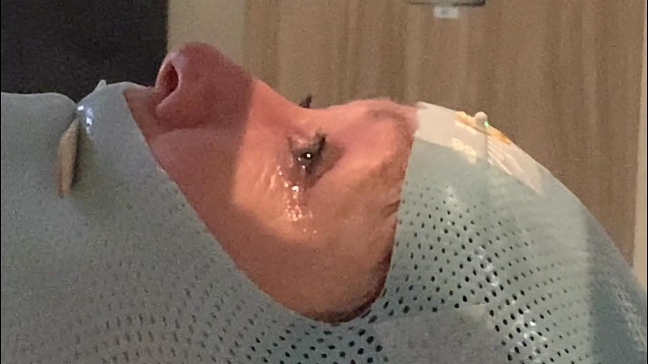 "Questo è l'aspetto del cancro", Shannen Doherty rivela che il suo tumore si è esteso al cervello