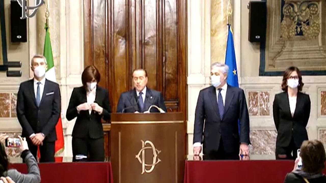 Consultazioni, Berlusconi: "Confermato sostegno di Forza Italia: l'ora è grave"