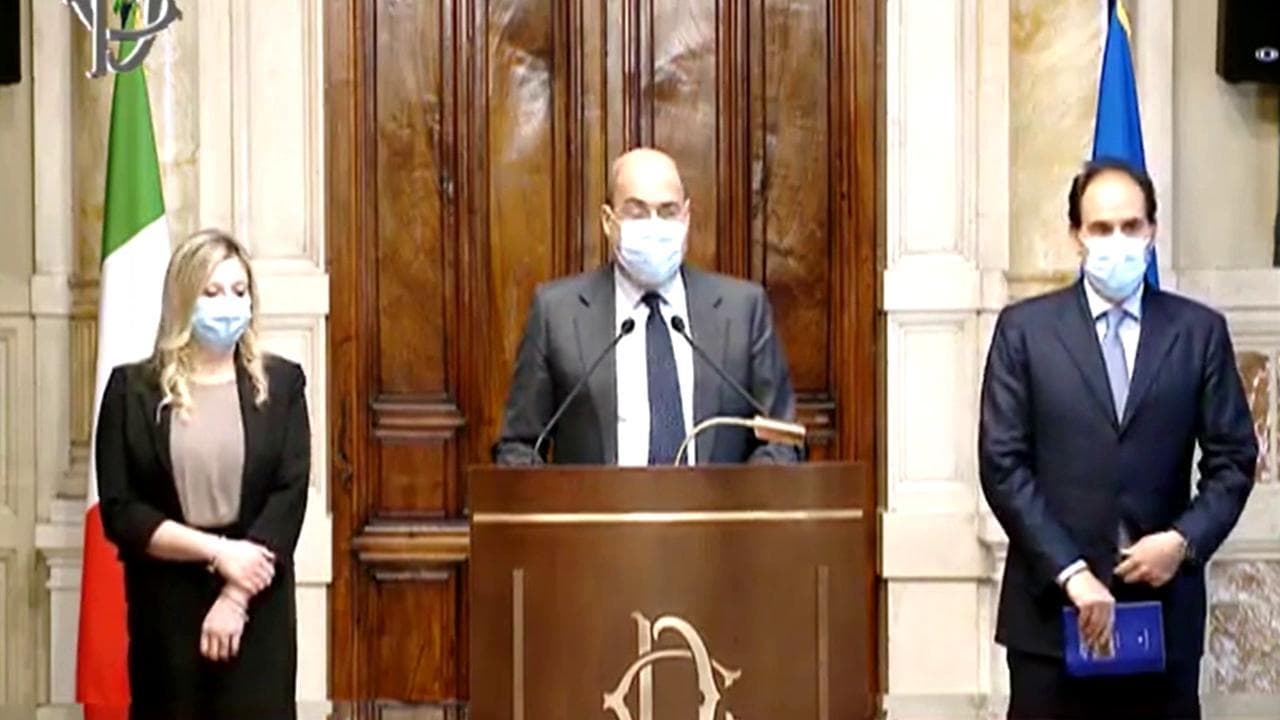 Consultazioni, Zingaretti: "Fiducia a Draghi. Lega? No a veti, ma siamo alternativi"