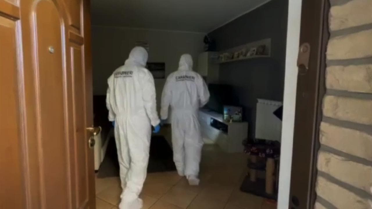 Omicidio Giulia Tramontano, i rilievi degli investigatori nell'appartamento di Senago