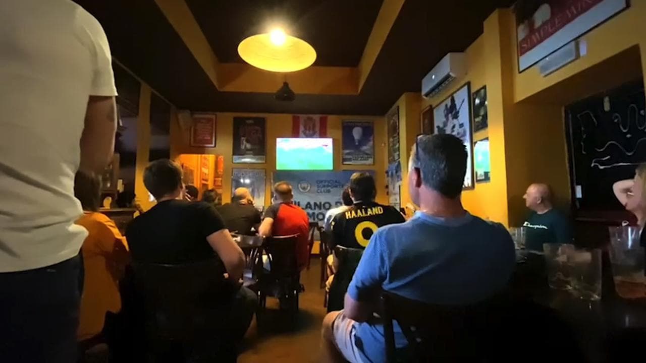 A Milano, nel covo dei tifosi del Manchester City, il club "Italia Blue Moon"