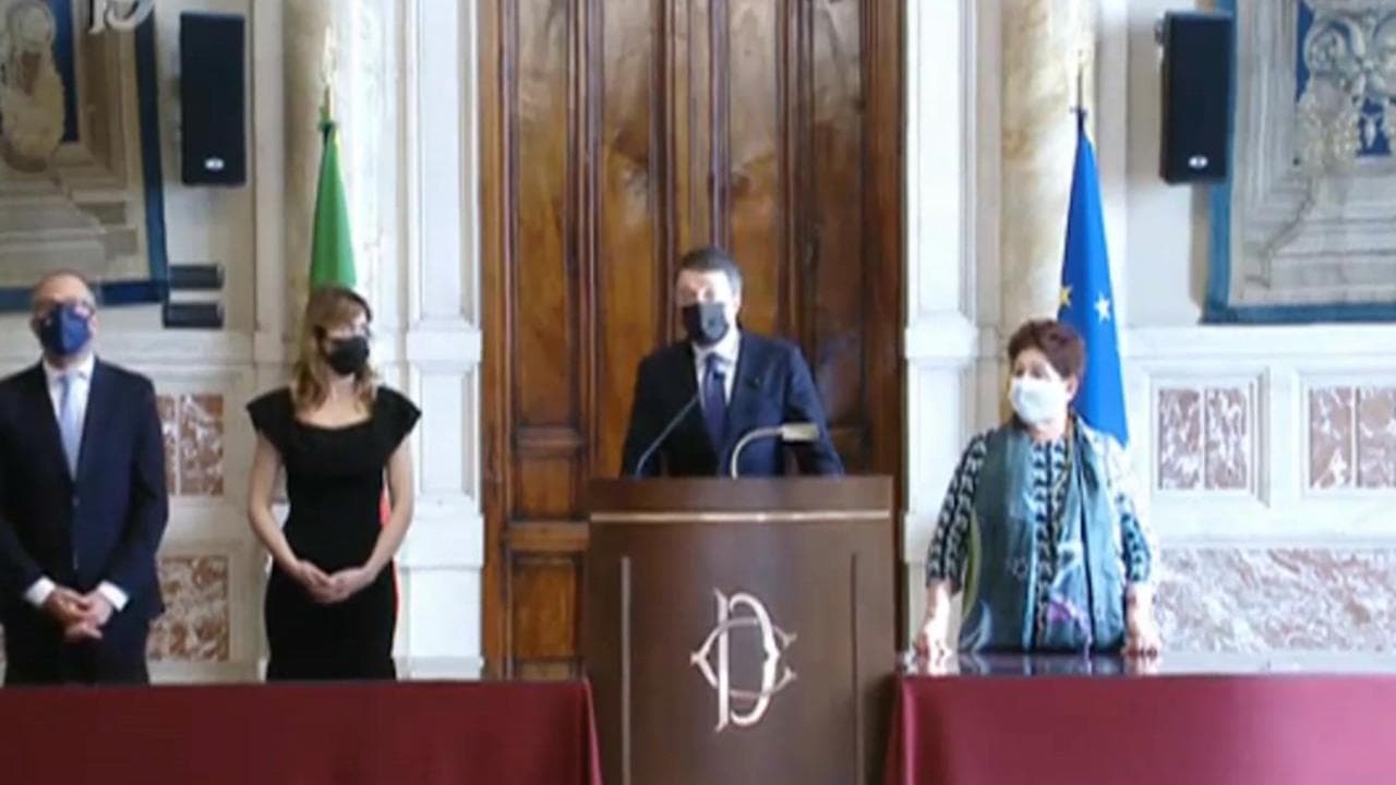 Consultazioni, Renzi e la delegazione di Iv: "Sosterremo Draghi, chi pone veti sbaglia e rifiuta appello Mattarella"
