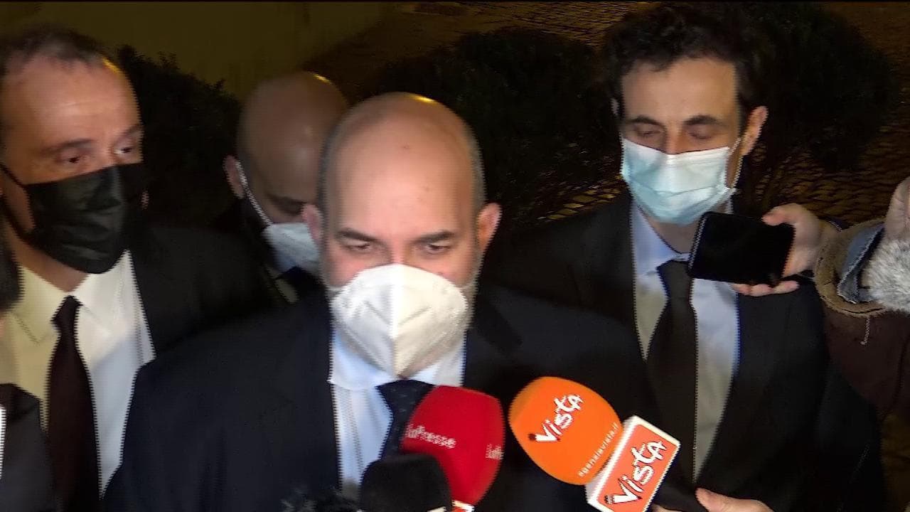 Governo, Crimi (M5S): "Da Italia Viva ostruzionismo, Renzi ha messo veti per una poltrona in più"