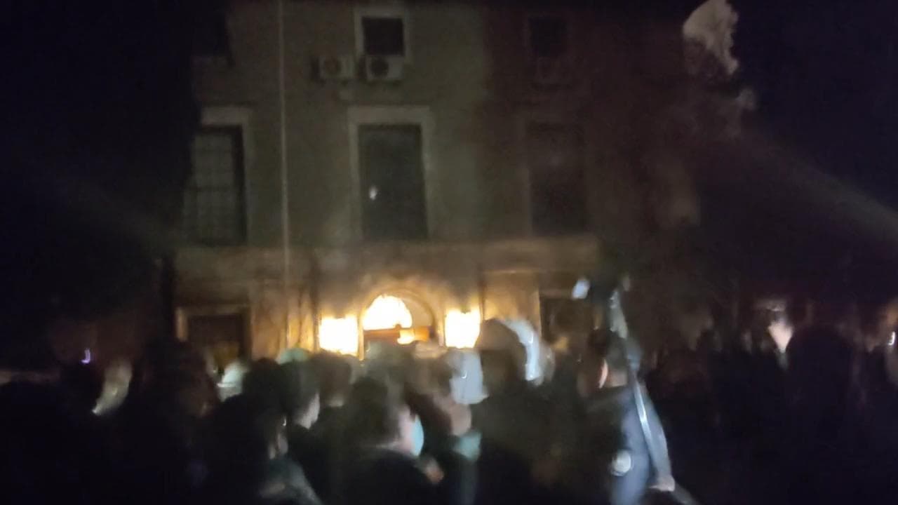 Istanbul, protesta degli studenti contro Erdogan per la libertà accademica