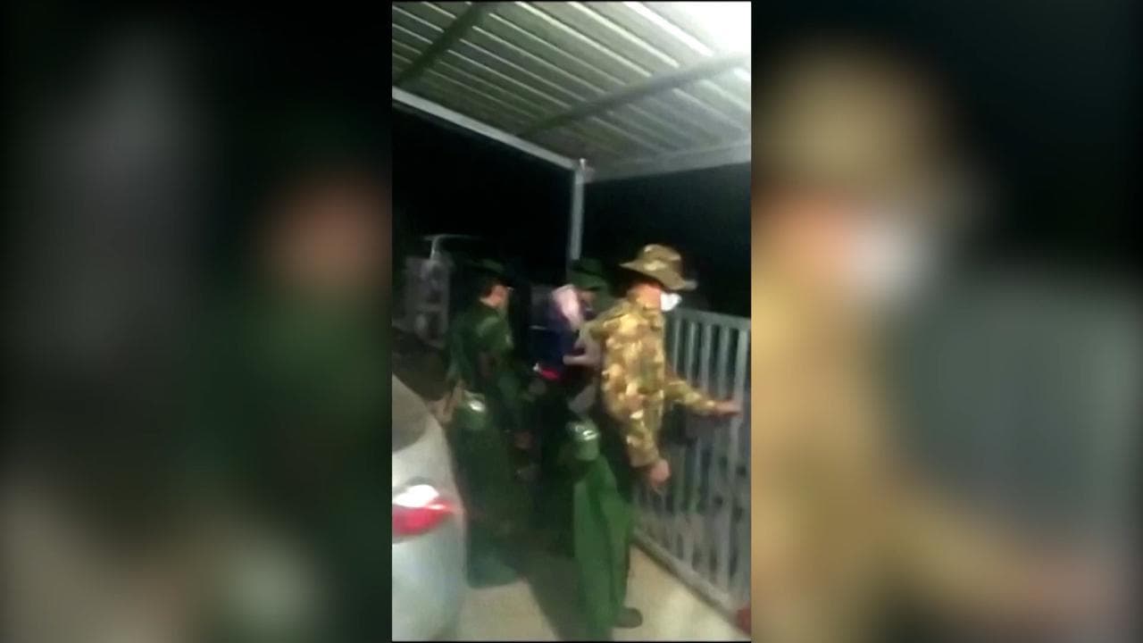 Colpo di Stato in Myanmar, l'esercito arriva a casa di una parlamentare: arrestata nel cuore della notte